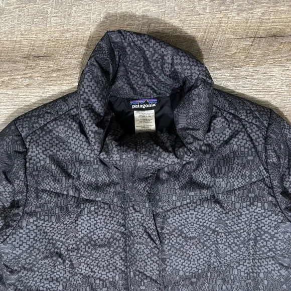 Patagonia Puffer Jacket Women's M Full Zip Gray Insulated AOP Geometric - Picture 4 of 9